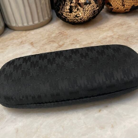 MaxMara sunglass eyeglass case - Picture 5 of 6